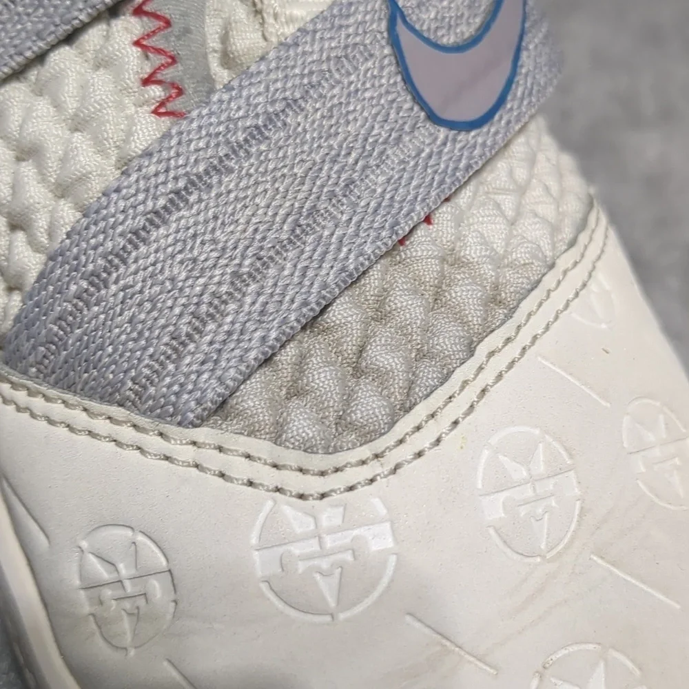 Nike lebron soldier